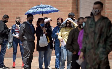 Los mayores de 70 años tendrán dos horas diarias de ejercicio al aire libre. Colprensa