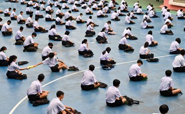 Las autoridades de salud de todo el mundo insisten en la necesidad de usar el tapaboca y mantener el llamado distanciamiento social, en todos los momentos y circunstancias, para enfrentar la pandemia del coronavirus. AFP