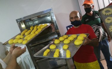 Las capacitaciones se hacen por turnos para poder respetar el distanciamiento físico y los protocolos de bioseguridad. Cortesía