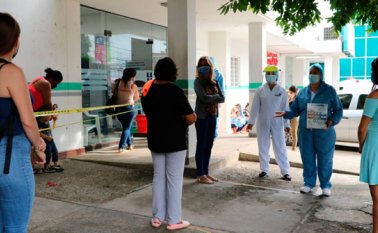 Imsalud capacitó al personal de salud de la red para hacer un buen uso de los elementos de protección y protocolos al interior de la institución.
Cortesía