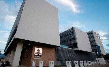 Los sindicales piden que se haga una desinfección profunda en las instalaciones de la Fiscalía y se controle la aglomeración de personas. Archivo La Opinión