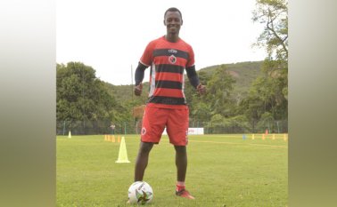 Hanyer Mosquera, junto a 21 jugadores más, inició ayer las prácticas. Jean Pineda aún no se integra al grupo. Cortesía