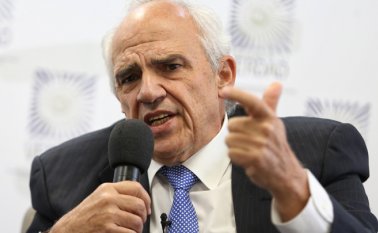 El expresidente Ernesto Samper opinó en Twitter sobre elimina el cargo que ocupa Marta Lucía Ramírez. Colprensa