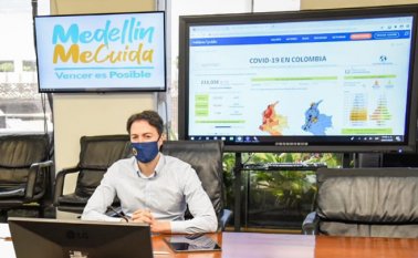 Quintero se aisló de su familia para proteger el proceso de recuperación de su hija Aleia, quien fue sometida a un trasplante de hígado en mayo. Tomada de Twitter