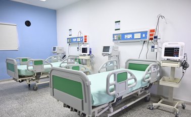 La ocupación de camas UCI obligó a la declaratoria de la alerta roja para contener el avance del contagio en la ciudad, sin embargo, en muchos sectores la gente no cumple las medidas biosanitarias. Alfredo Estévez