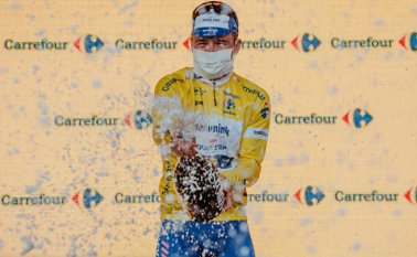 Evenepoel terminó con un minuto y 52 segundos de ventaja sobre el segundo, el danés Jakob Fuglsang (Astana). Tour de Polonia