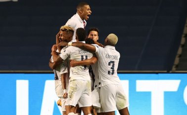 Sobre los últimos minutos (89 y 92) el psg , pudo remontar el 1-0 que sufría desde el primer tiempo cuando Mario Pasalic adelantó a los italianos. Marquinhos y Choupo-Moting, marcaron por los franceses. AFP