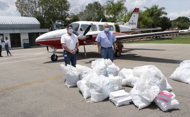 Los centros asistenciales de la zona del Catatumbo reciben material de protección personal por parte de la Patrulla Aérea Civil Colombiana. Es un valioso aporte para mitigar la propagación de la pandemia. Cortesía