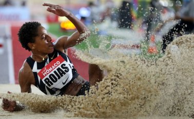 Rojas logró una una distancia discreta de 14 metros y 27 centímetros. AFP