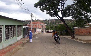La Alcaldía viene desarrollando constantes controles en los barrios para detectar posibles casos de COVID-19. Alcaldía de Cúcuta