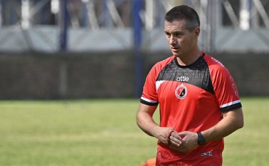 El director técnico Jorge Artigas aseguró que está amañado en la ciudad y con el equipo, a pesar de todas las situaciones que actualmente vive la institución. Archivo / La Opinión