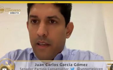 El senador Juan Carlos García durante la sesión de este miércoles en el Congreso, Cortesía