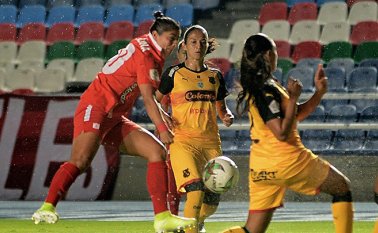 América de Cali y Medellín se enfrentaron en el estadio Pascual Guerrero, en el juego de ida de la final de la Liga Femenina 2019. Colprensa
