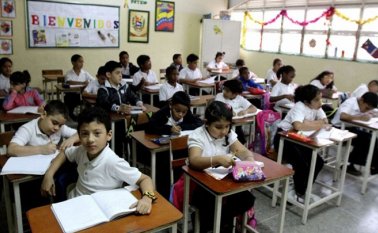 El problema del riesgo por la pandemia se suma a las múltiples dificultades que enfrenta el magisterio venezolano para cumplir con la labor educativa. Cortesía