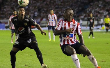 América y Junior, dos equipos que se diputarán el duelo de regreso. Colprensa