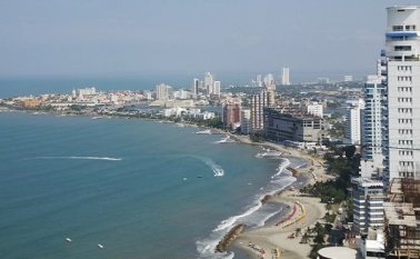 Las playas solo podrán operar de 6 a.m. a 5 p.m. y no se podrá consumir en ellas tabaco ni bebidas alcohólicas. Archivo / La Opinión