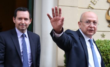 Jorge Perdomo y Eduardo Montealegre recientemente denunciaron a Uribe ante la Corte Suprema de Justicia como autor por omisión de las masacres de La Granja y El Aro, cometidas cuando era gobernador de Antioquia. Colprensa