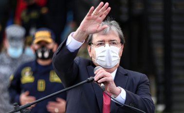 En contra de los uniformados "se ha notificado la suspensión para apartarlos de la institución con el objeto que no se manipulen las pruebas ni se obstaculice la investigación", informó el ministro Carlos Holmes Trujillo. Colprensa