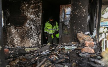 Más de 50 CAI como éste fueron destruidos en las violentas jornadas de los últimos días en Bogotá. col