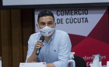 Sergio Andrés Entrena Fernández fue presentado, ayer, oficialmente como nuevo presidente ejecutivo de la Cámara de Comercio. Alfredo Estévez