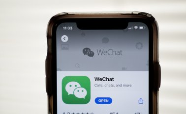 WeChat es utilizada por unos 19 millones de personas en suelo estadounidense para mensajería, compras, pagos y otros servicios. AFP