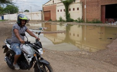 La malla vial de los barrios Panamericano, El Salado, la ínsula y García Herreros está convertida en un completo muladar. Luis Alfredo Estévez