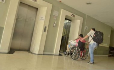 En el país no existen dispositivos que liberen personas atrapadas en ascensores o resuelvan problemas técnicos de forma remota con estas características. Colprensa