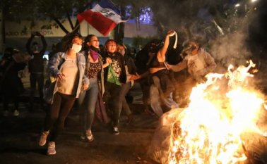 Milicias urbanas de este grupo armado estuvieron involucradas en los actos vandálicos durante las últimas jornadas de protestas en Colombia. Archivo / La Opinión