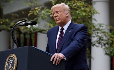 Trump, de 74 años, ha pasado meses denigrando el estado mental de Biden, de 77 años. AFP