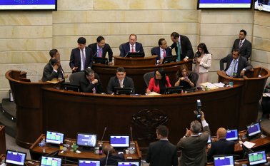 Esto es parte de la reforma política que cursa en Cámara. Discusión pasa a la Plenaria. Colprensa