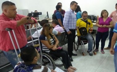 Las instituciones públicas deben cumplir con un mínimo de empleos para personas con alguna discapacidad. Cortesía