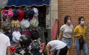 Empresarios locales se han quejado de la disponibilidad de créditos para las mipymes. Archivo La Opinión