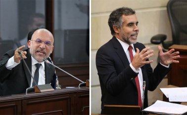 Roy Barreras (izquierda) dijo que promoverá un referendo para revocar el mandato de Duque. Colprensa