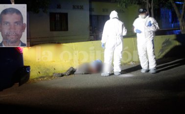 El cadáver de Jean Willi Moreno Altuve quedó tendido a un costado de la carretera en La Milagrosa. Cristian Herrera