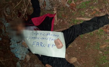 En la vía de acceso a la vereda de San Antonio fueron hallados los cadáveres. Cortesía