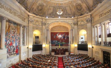 Un informe de la Registraduría y ONU Mujeres muestra que la participación de mujeres en el Congreso colombiano es del 19,7%. Archivo