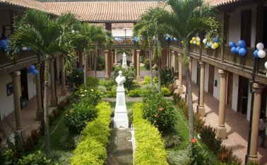 Desde el palacio municipal se coordinan acciones para el simulacro. Cortesía