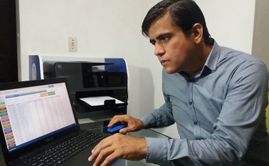 Un informe sobre el comportamiento del comercio electrónico resaltó los cambios en la dinámica de consumo de los colombianos y el aumento de las transacciones. Archivo La Opinión
