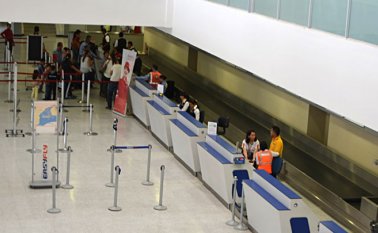 La medida busca impulsar la reactivación de las agencias de viajes. Archivo La Opinión