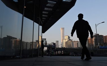 El virus sigue imparable más de diez meses después de haber sido detectado en China. AFP