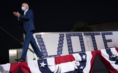 Joe Biden en su visita a Florida.  AFP