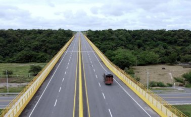 El Gobierno Nacional invertirá 11,5 billones de pesos para adelantar 50 proyectos de infraestructura en el territorio nacional. Colprensa