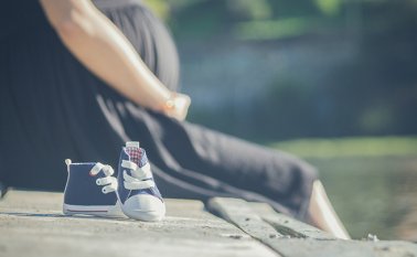 Las cifras en mujeres que fueron madres en edad adulta son un poco mejores: 25,43 %. Pixabay reference
