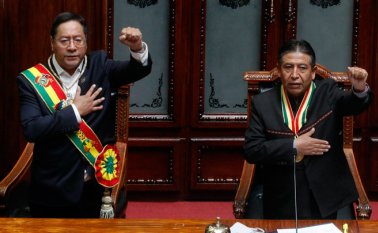 Luis Arce sucede a la mandataria interina derechista Jeanine Áñez para un periodo de cinco años, lo que marcó el retorno al poder del Movimiento al Socialismo (MAS). AFP
