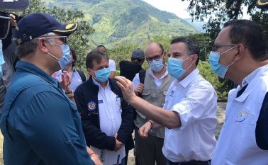 Ivan Duque visita Dabeiba, municipio afectado por el invierno. Lideró un Puesto de Mando Unificado con el gobernador de Antioquia, Aníbal Gaviria. Colprensa