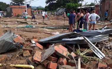 77 casas destruidas y 87 familias damnificadas en el barrio 23 de Enero. Alfredo Estévez / La Opinión