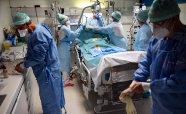 Estados Unidos alcanzó la cifra de 250.000 muertos desde el inicio de la pandemia.
 AFP