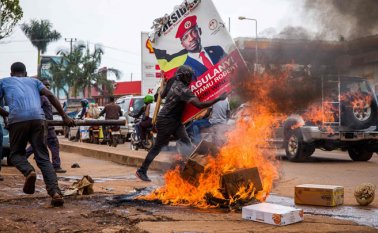 Wine fue detenido por haber violado las medidas anti-covid durante sus mítines  AFP