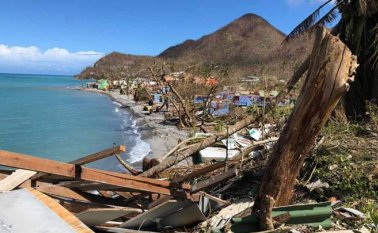 El paso del huracán Iota por providencia dejó daños totales en el 80% de las viviendas y parciales en el 20% restante, una caída total de los servicios de energía, comunicaciones y agua, y un saldo de dos fallecidos. Colprensa