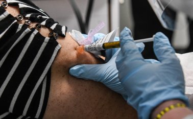 La decisión de autorizar o no la vacuna dependerá de los científicos de la FDA, y podría tomarse ya en la primera quincena de diciembre.  AFP